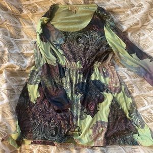 Women’s medium top! Tailored! Long sleeved! Paisley & sparkles!